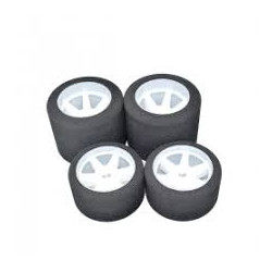 SET TYRES HOT RACE 35 REAR 32 FRONT